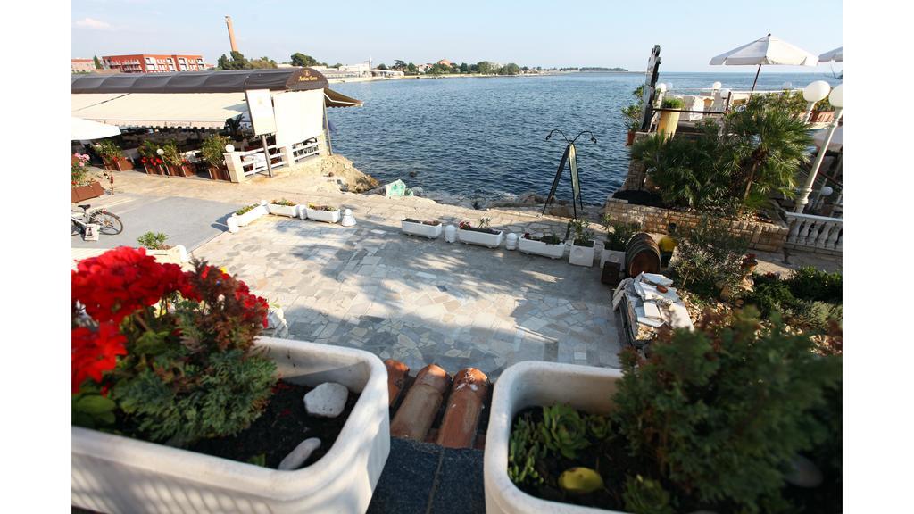 Lovely Es * Umag