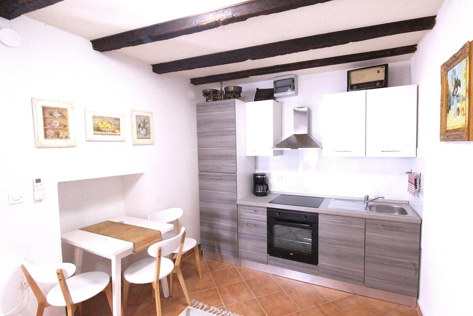 Lovely Es Apartmán Umag